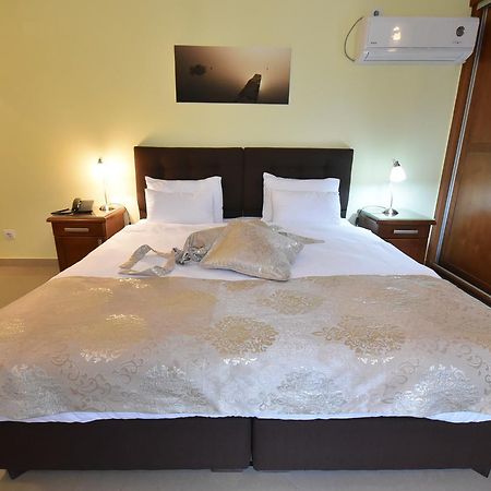 הרצג-נובי Hotel Ellena מראה חיצוני תמונה