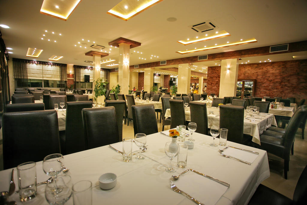 הרצג-נובי Hotel Ellena מראה חיצוני תמונה