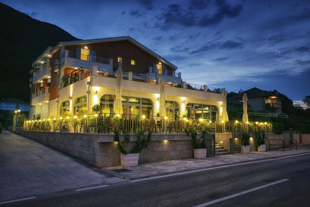 הרצג-נובי Hotel Ellena מראה חיצוני תמונה